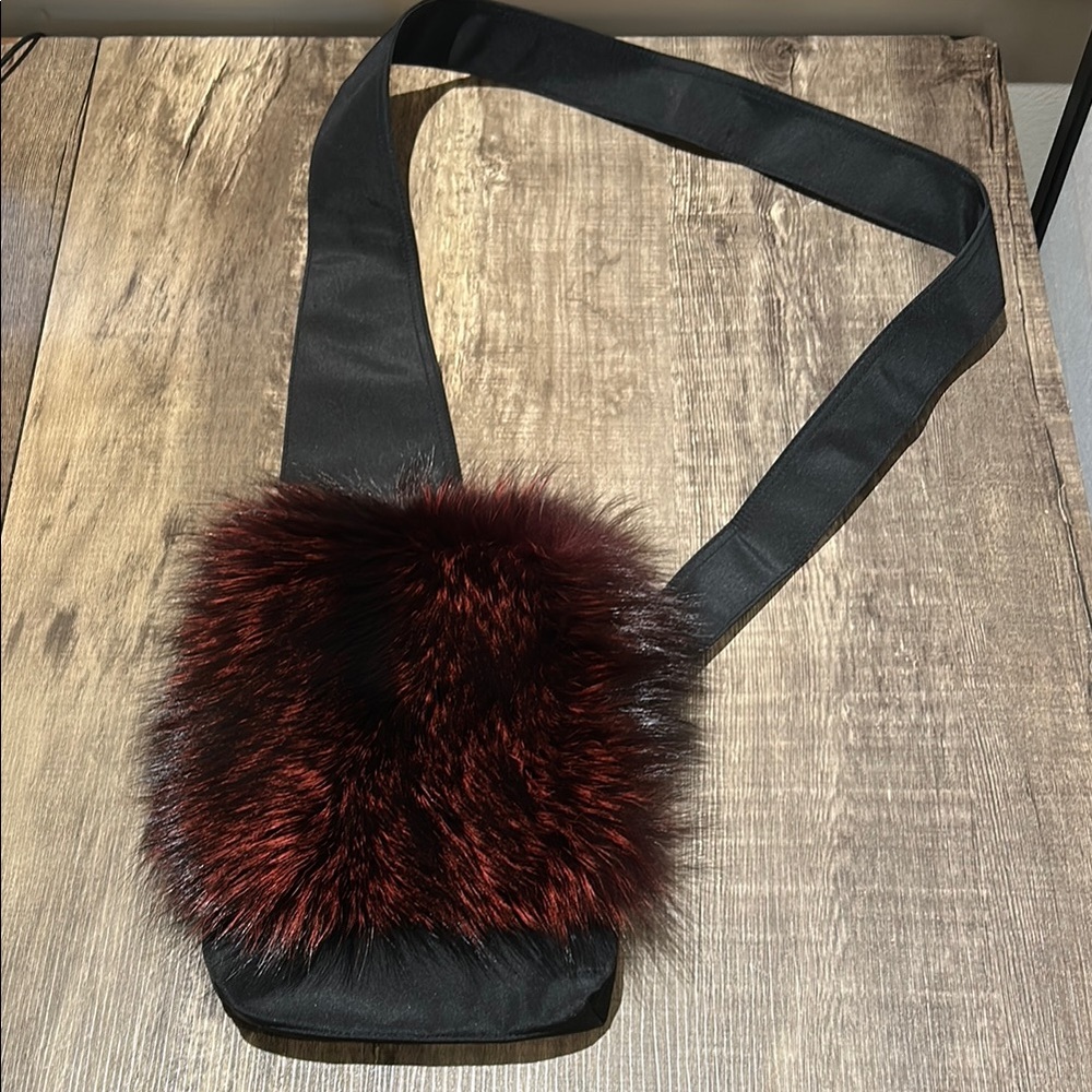Mitchie’s Elegant Black and Red Fur Accent Crossbody Bag